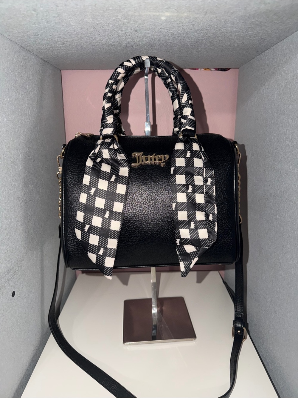 Juicy Couture Satchel EUC Black